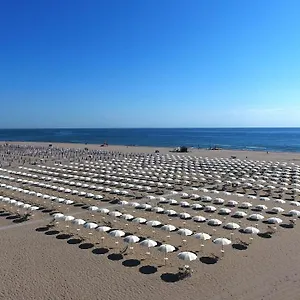 Albatross Mobile Homes On Mare E Pineta Campeggio Llido Degli Estensi